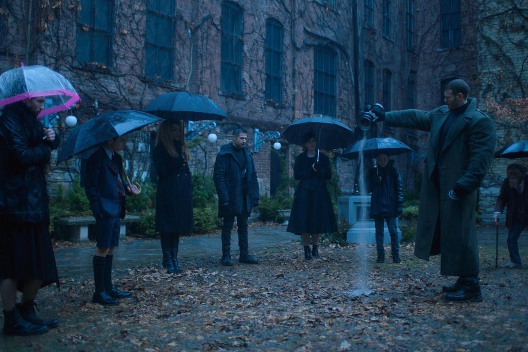 Netflix'ten Yeni Süper Kahraman Dizisi: The Umbrella Academy