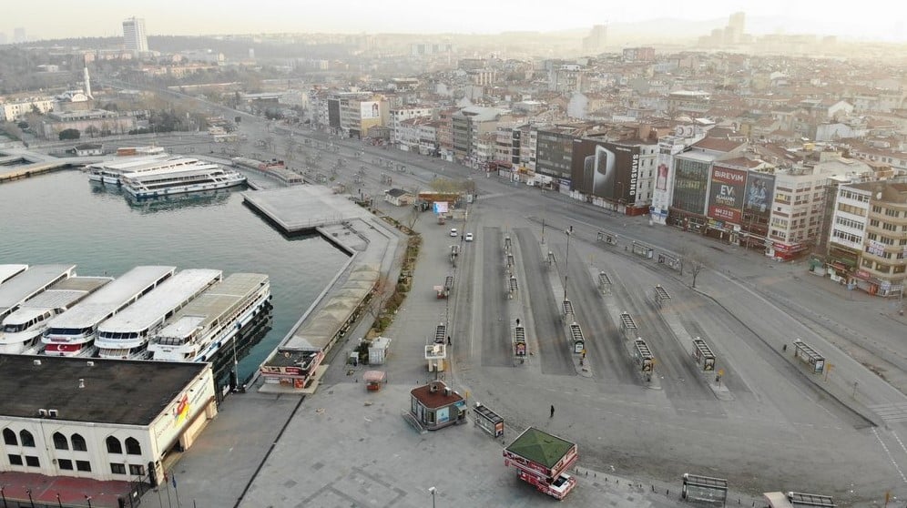 Yasak Sonrası Hayalet Şehire Dönen İstanbul'dan Muhteşem Görüntüler!